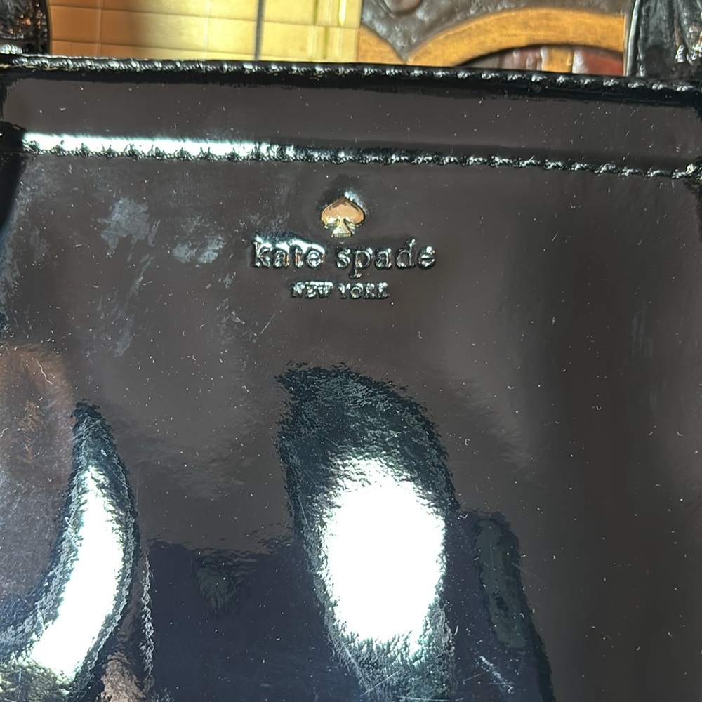 Kate Spade Black Shoulder Bag w Glossy Patent Finish and Branded Fabric Dust Bag - Picture 4 of 17